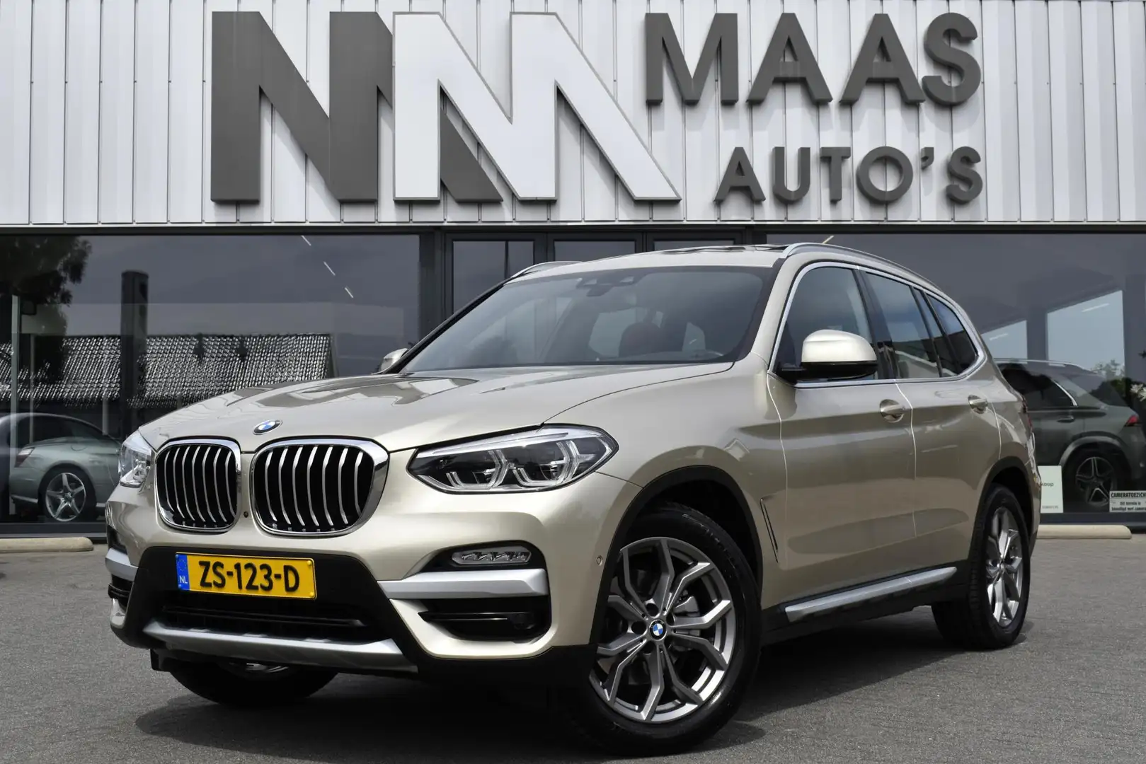 BMW X3 xDrive20i High Executive Edition Sárga - 1