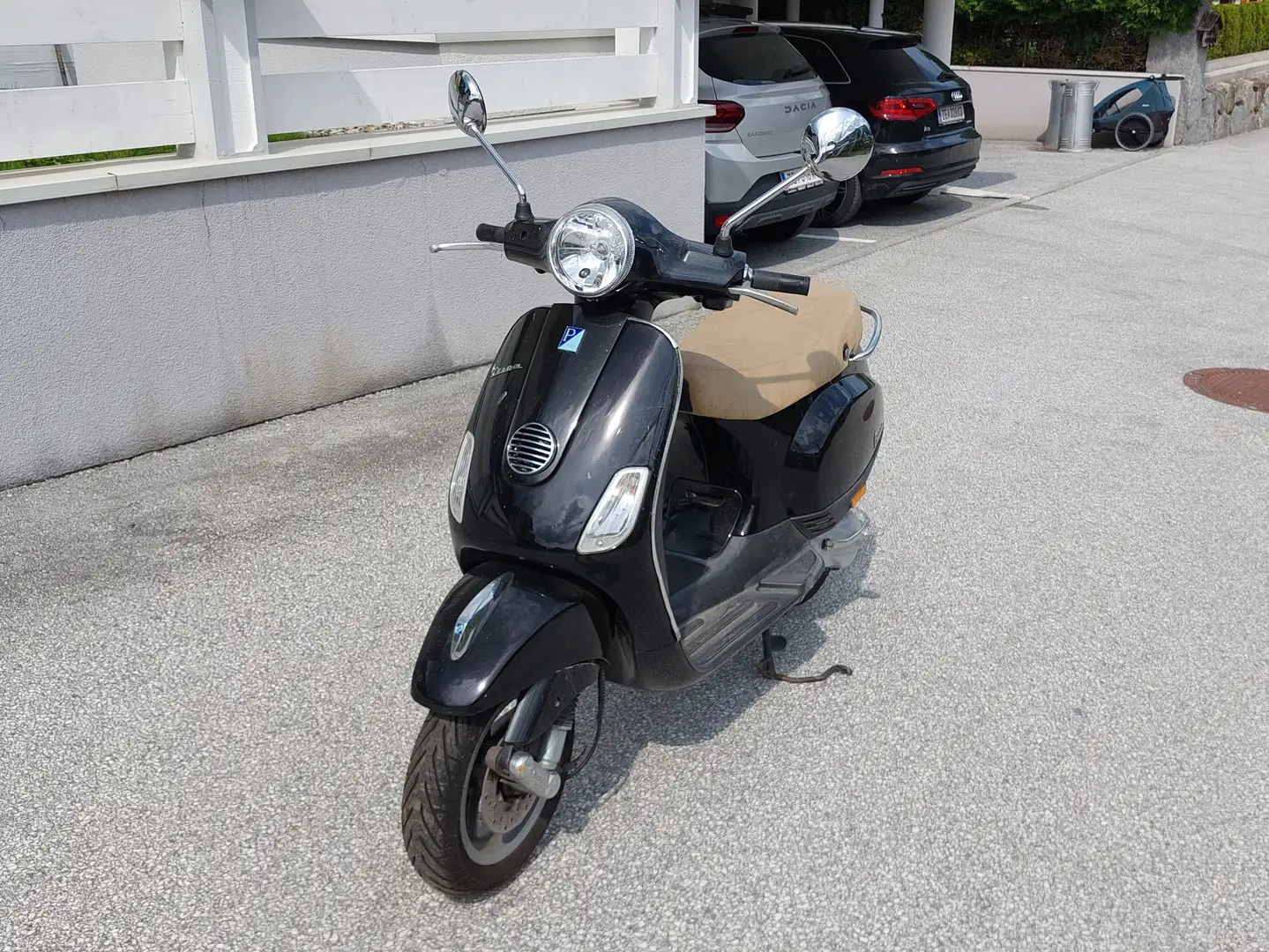 Vespa LX 50 Schwarz - 1