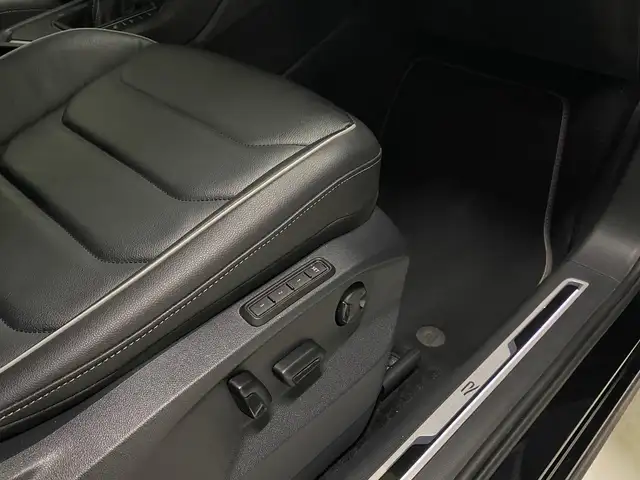 Volkswagen Tiguan view 9