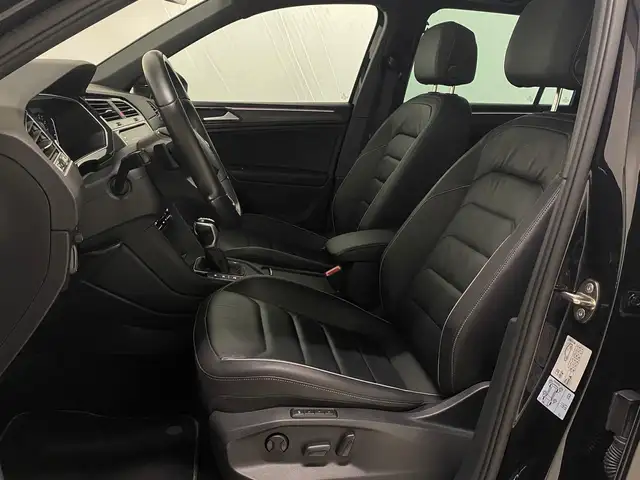 Volkswagen Tiguan view 4