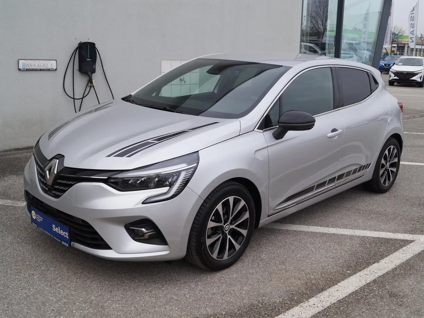 Renault Clio Techno Silber - 1