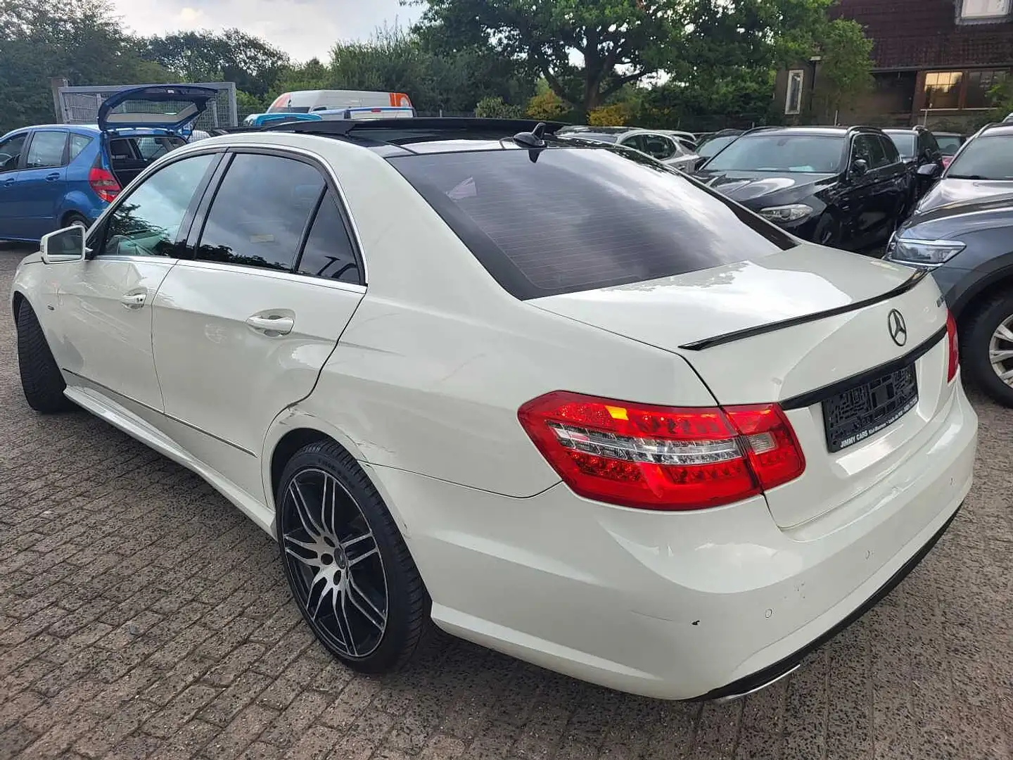 Mercedes-Benz E 350 CDI DPF BlueEFFICIENCY 7G-TRONIC Elegance Noir - 2