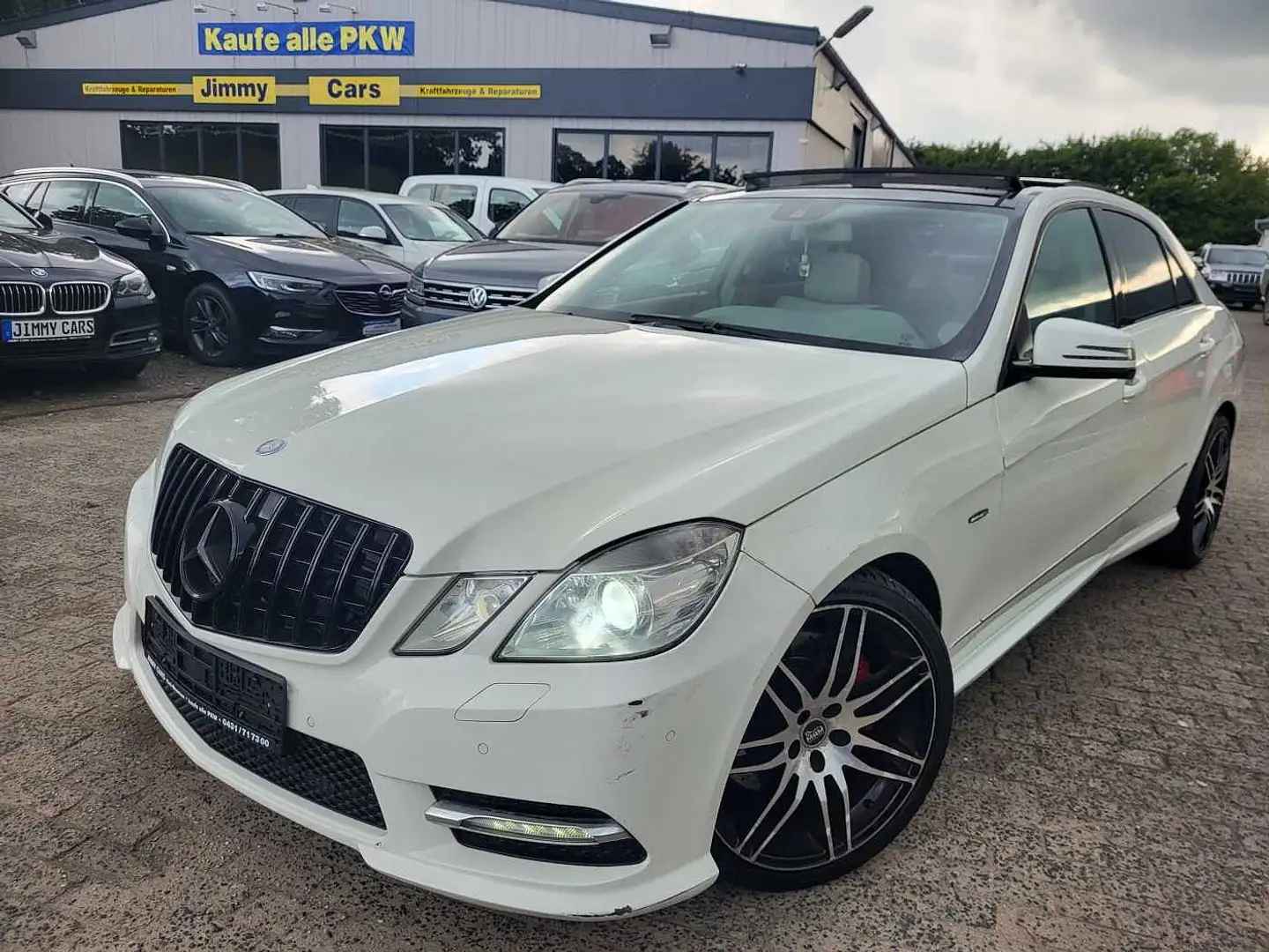 Mercedes-Benz E 350 CDI DPF BlueEFFICIENCY 7G-TRONIC Elegance Noir - 1