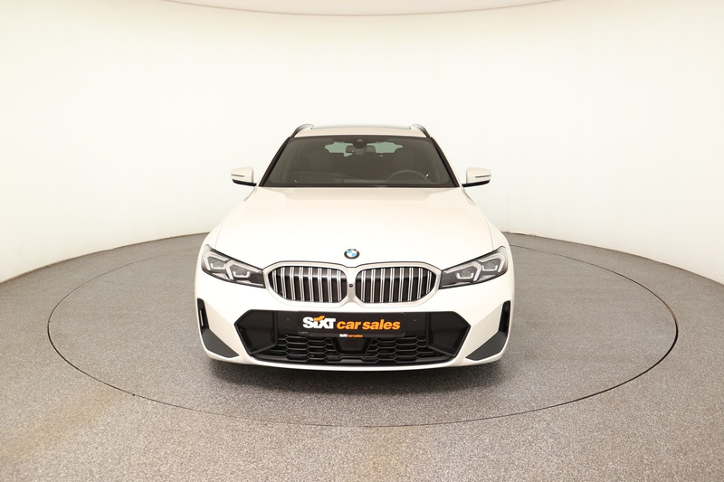 BMW 320 i Touring  M-Sport 360° ACC AHK Pano LED Navi — photo 2