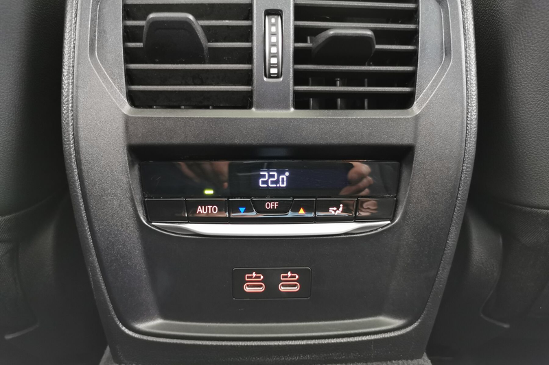 BMW 320 i Touring  M-Sport 360° ACC AHK Pano LED Navi — photo 15