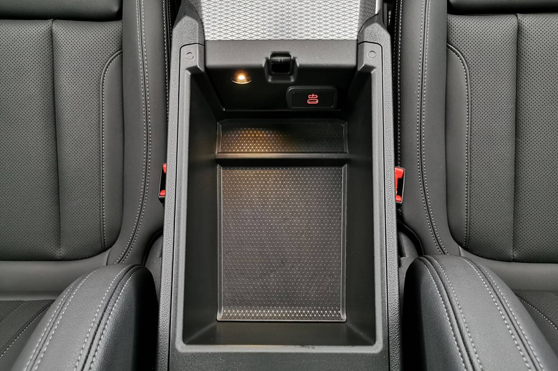 BMW 320 i Touring  M-Sport 360° ACC AHK Pano LED Navi — photo 14