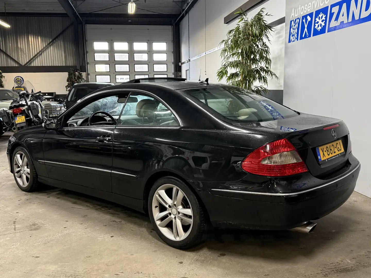 Mercedes-Benz CLK 350 Coupé Avantgarde // Schuidak // Leer // Ecc // Schwarz - 2