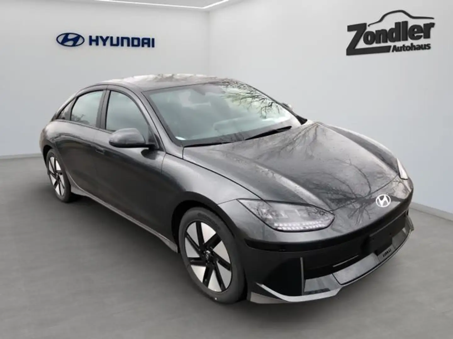 Hyundai IONIQ 6 53kWh Basismodell Grau - 2