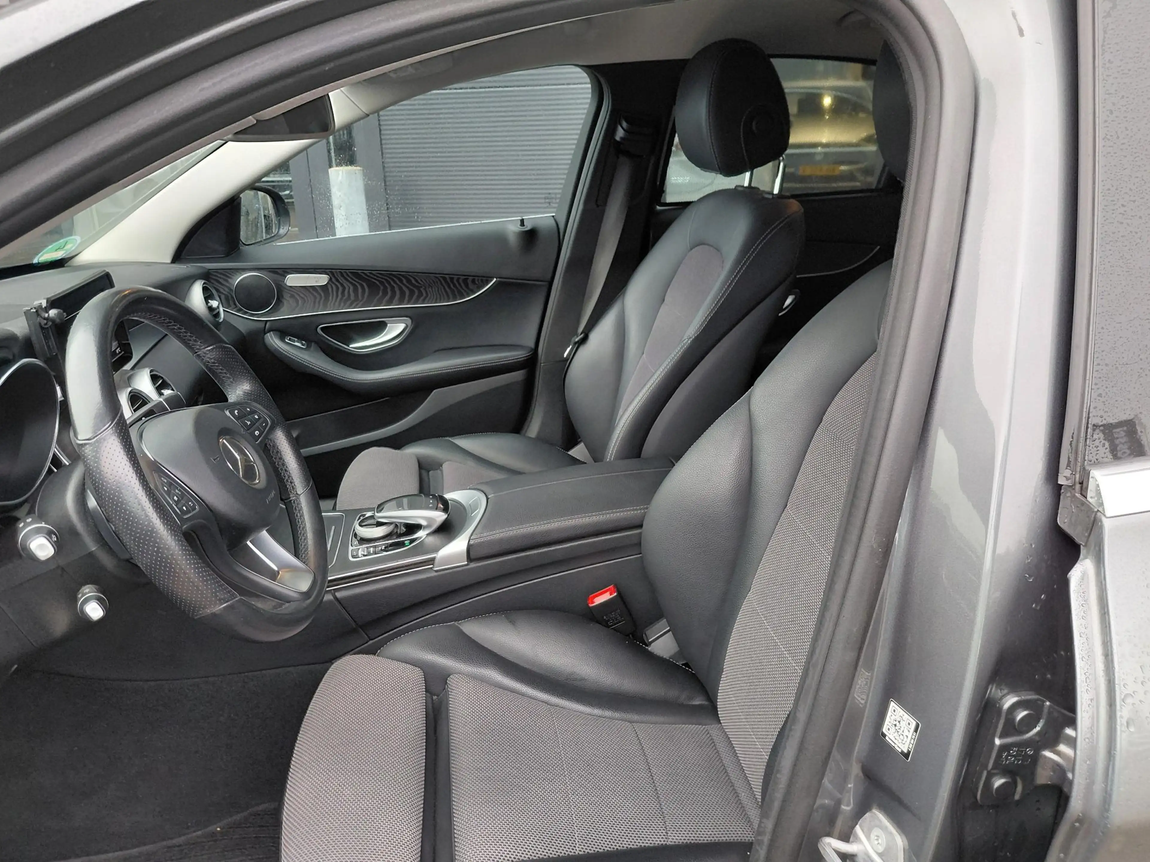 Mercedes-Benz C 180 Premium Plus — photo 12