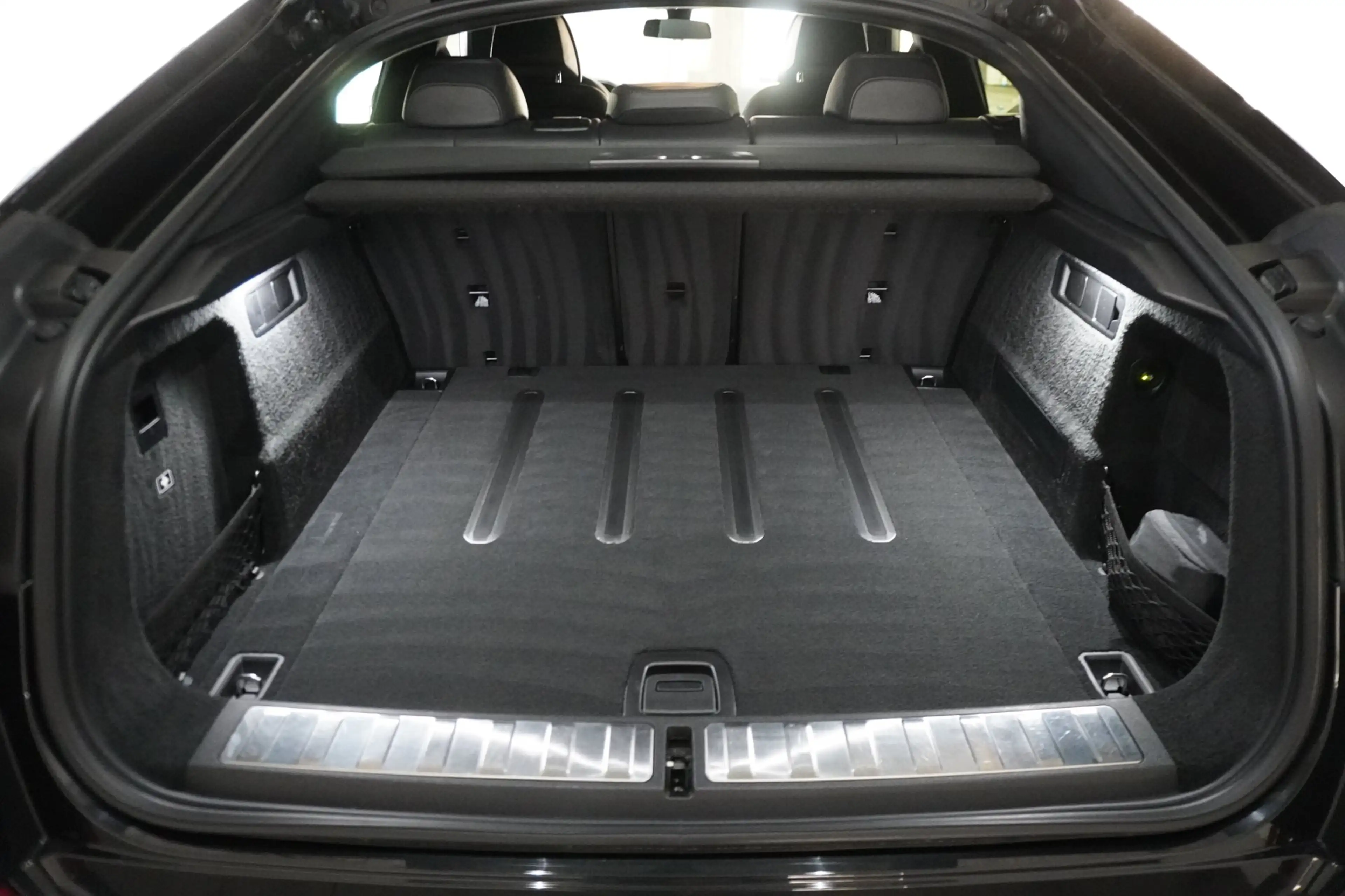 BMW X6 M50d — photo 4