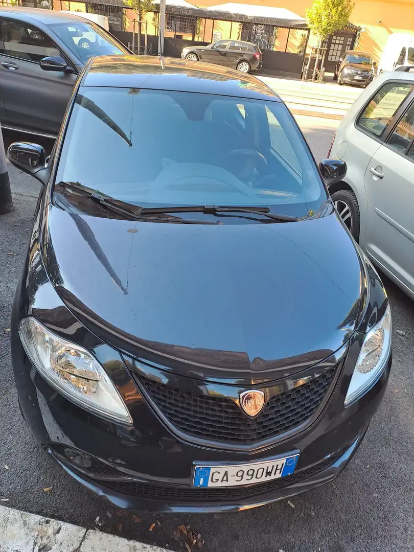 Lancia Ypsilon Ypsilon III 2015 1.2 Gold s Zwart - 2
