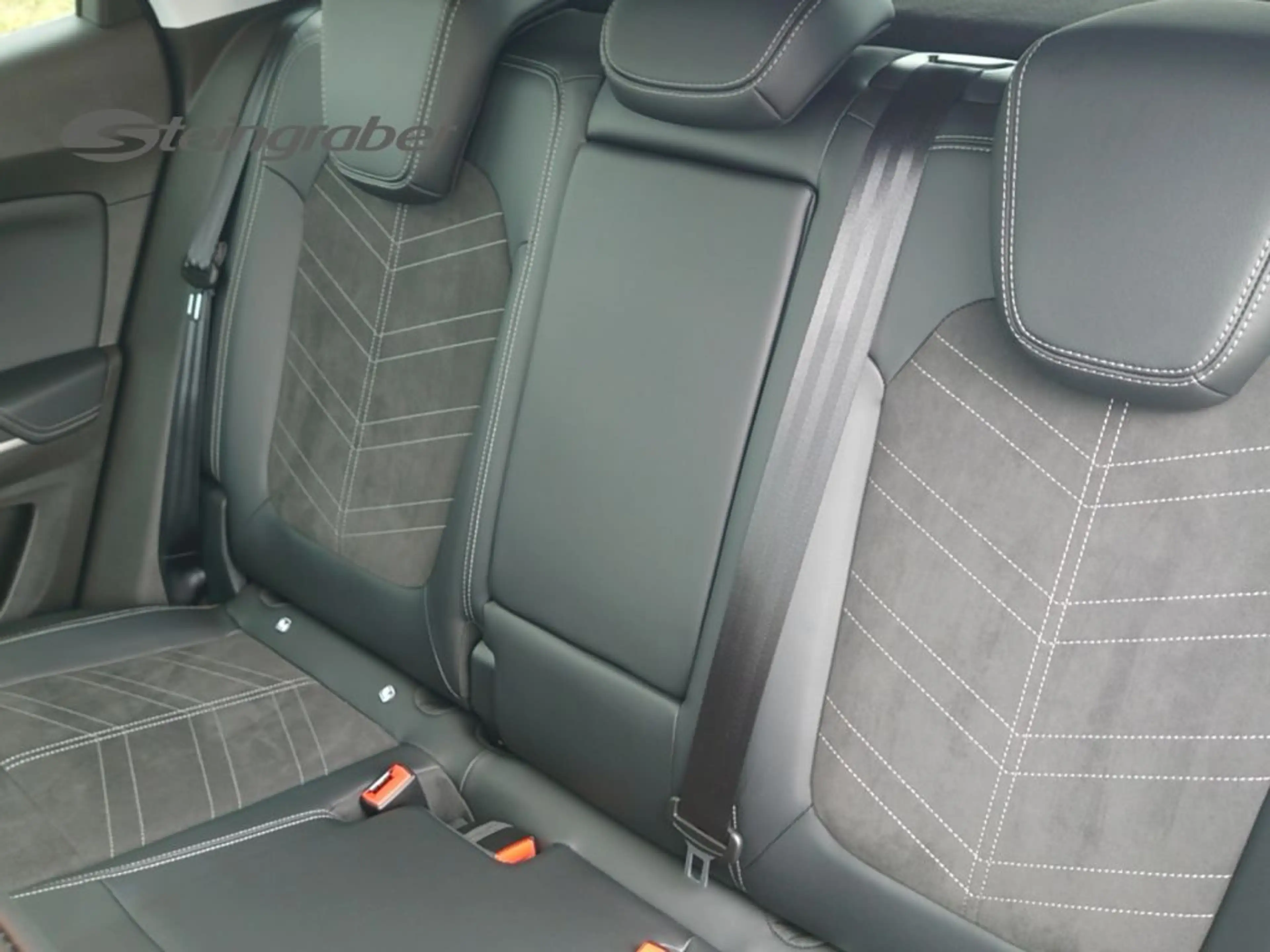 Opel Grandland Plug-in-Hybrid 1.6 DI Automatik Elegance — photo 13