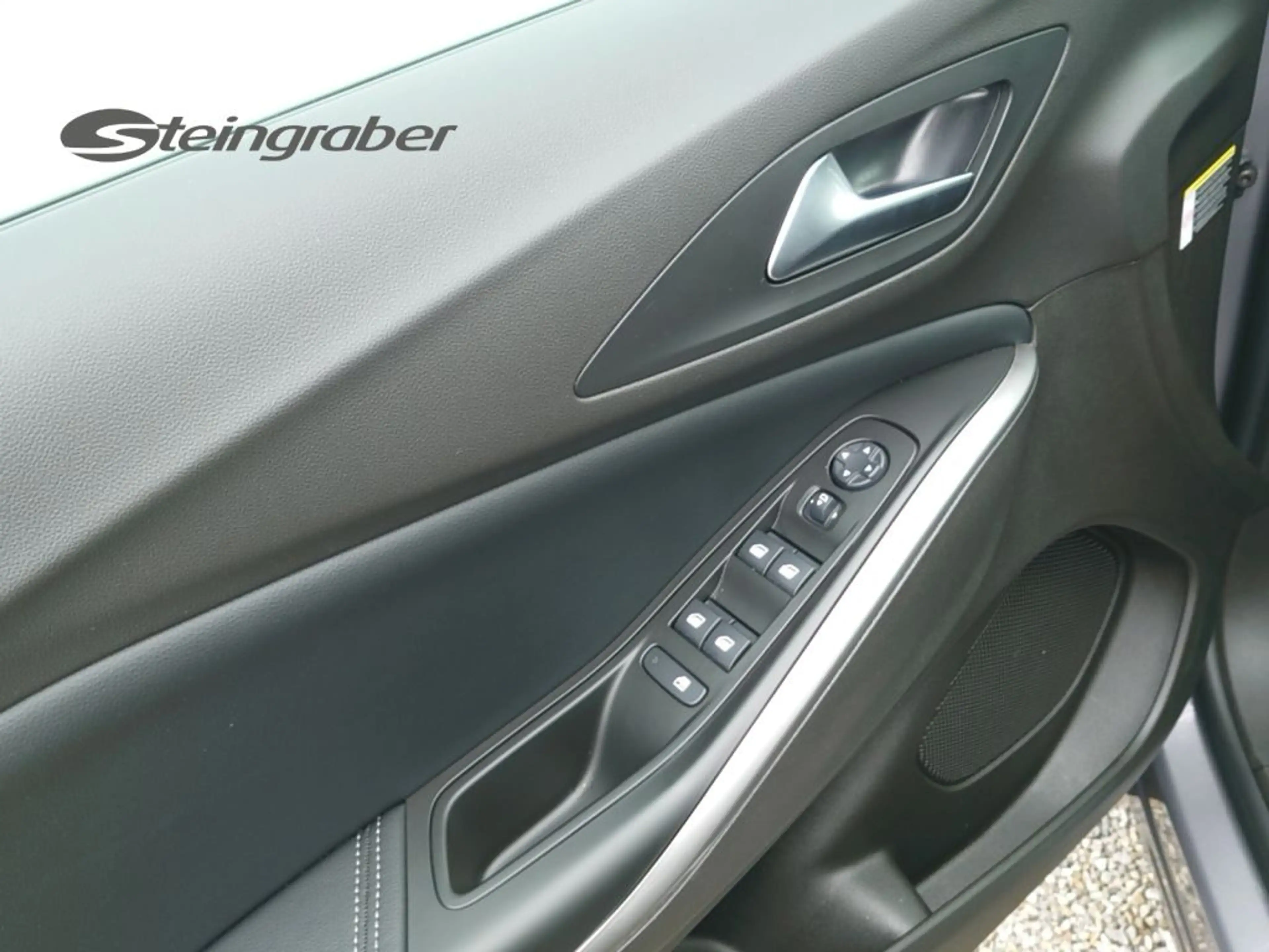 Opel Grandland Plug-in-Hybrid 1.6 DI Automatik Elegance — photo 12