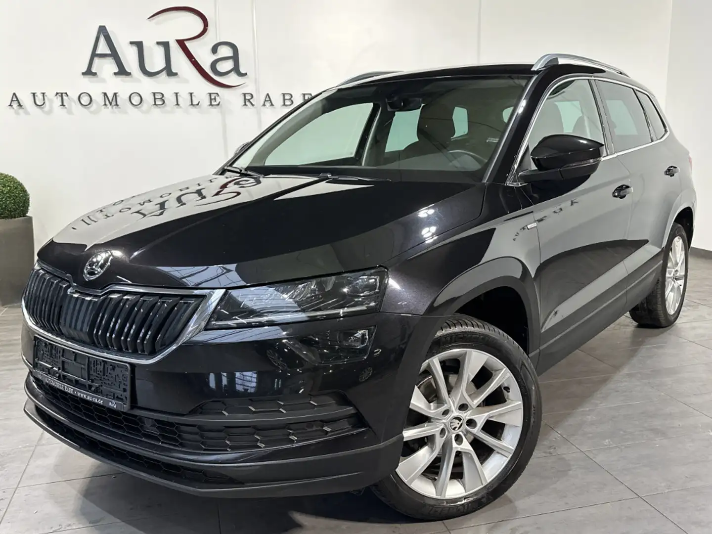 Skoda Karoq 1.5 TSI DSG Clever NAV+LED+18ZO+CARPLAY+PP Schwarz - 2