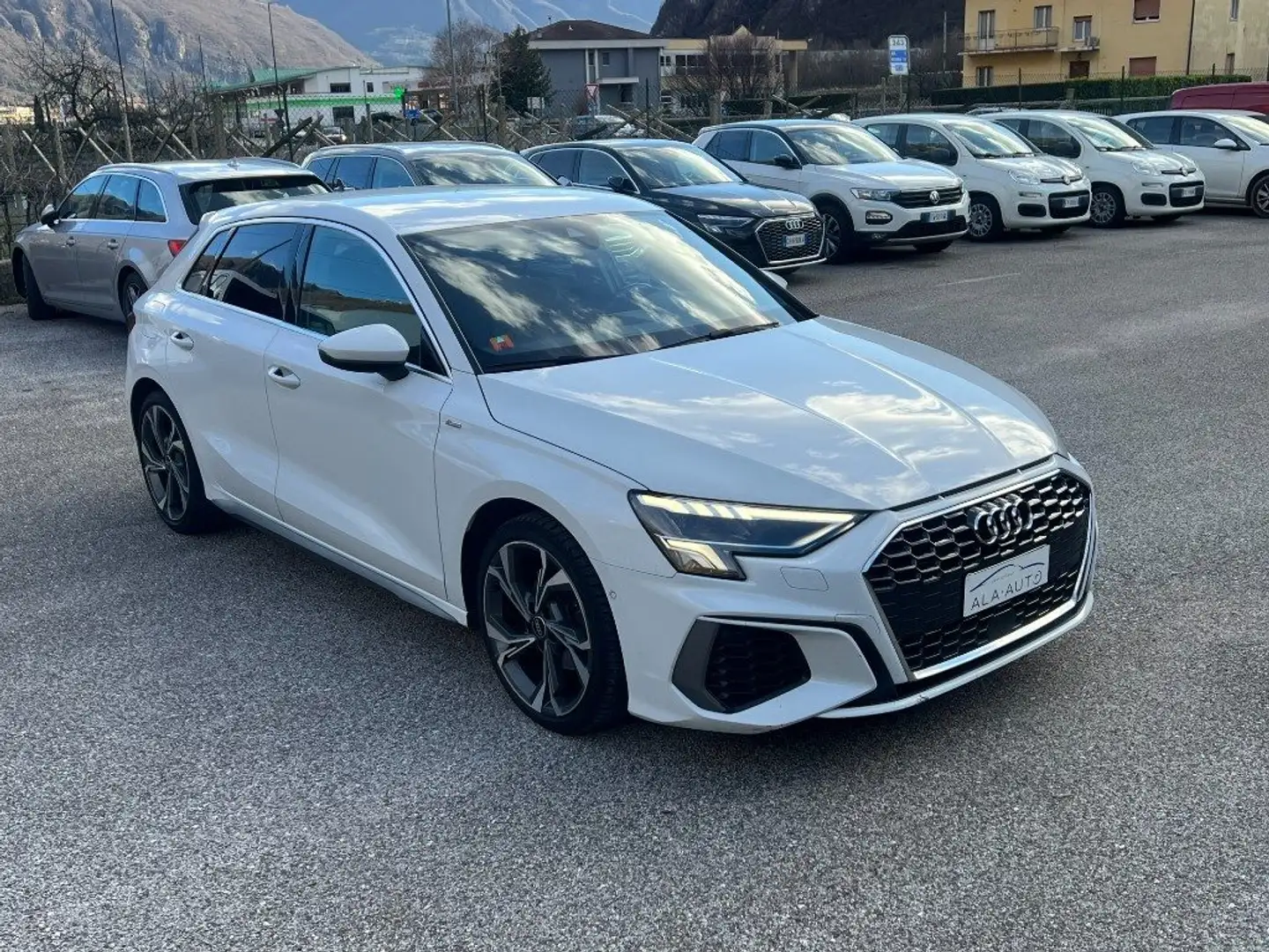 Audi A3 SPB 35 TDI S tronic S line edition Weiß - 2