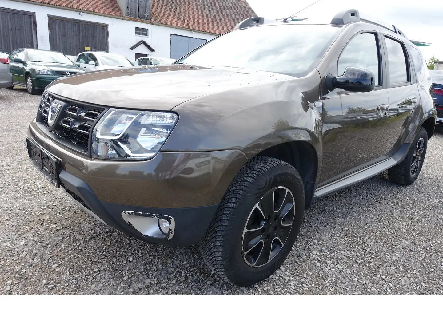 Dacia Duster Black Shadow 4x2 Navi Kamera Sitzheizung Braun - 1