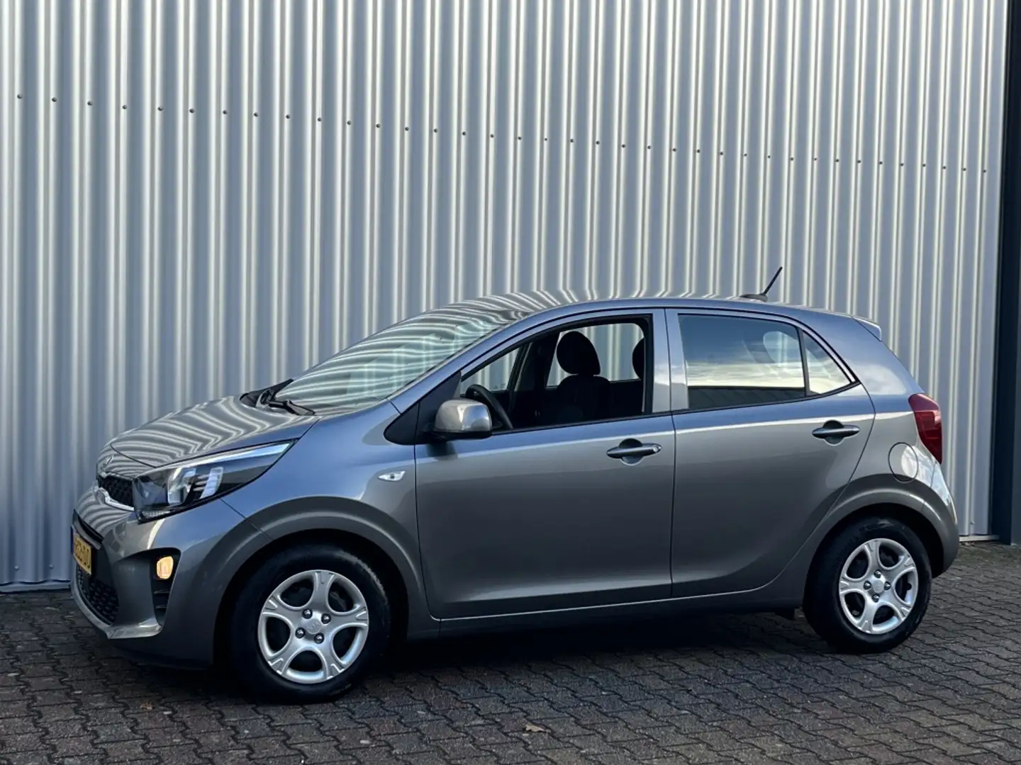 Kia Picanto 1.0 DPi ComfortLine | Bluetooth | Cruise Control Gris - 2