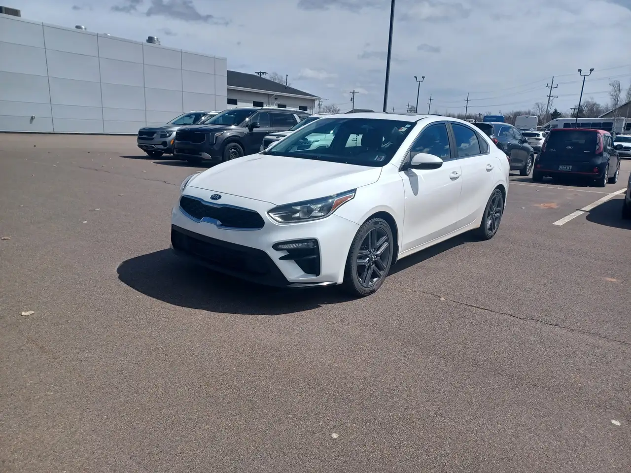Kia Forte снимка Kia Forte