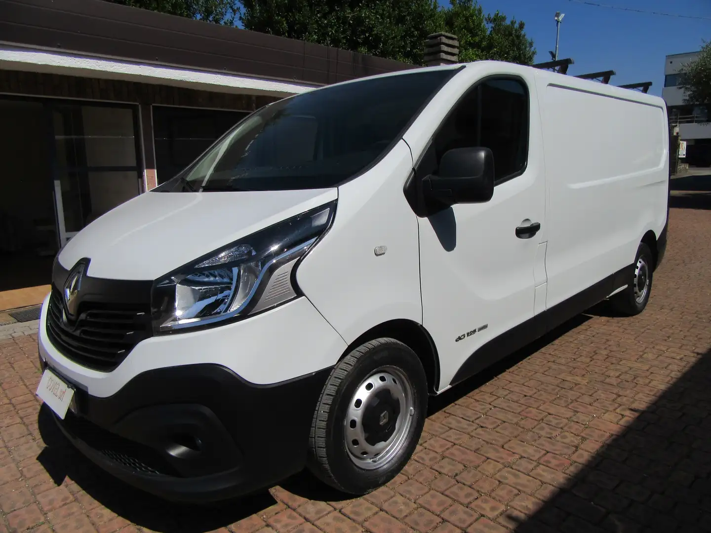 Renault Trafic 1.6 DCI 125cv Furgone Passo Lungo Euro 6B DPF Blanc - 1