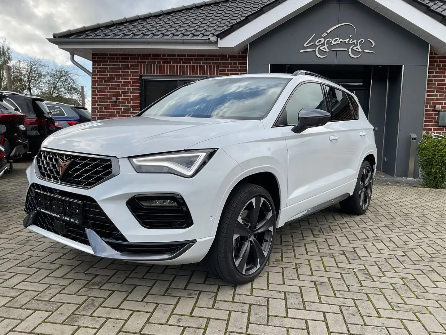 CUPRA Ateca 2.0 TSI 4Drive DSG,AHK,Navi,ACC,LED Weiß - 1
