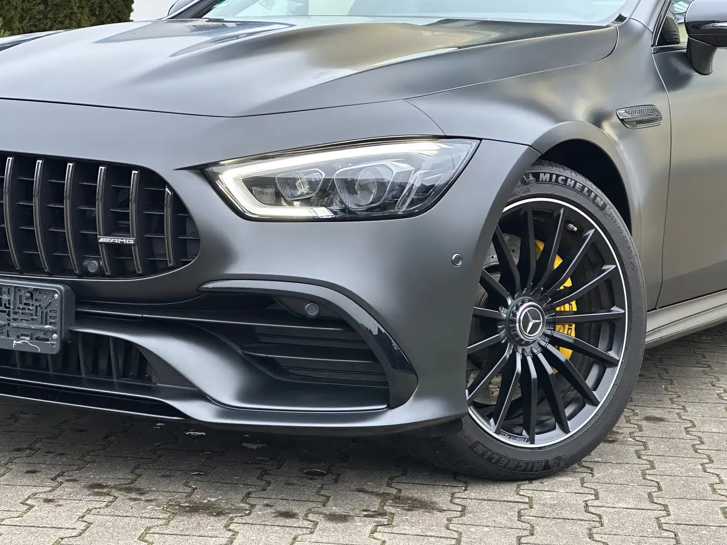 Mercedes-Benz AMG GT 53 4M+ Magno/AMG Dynamic+/AMG Sportabgas/Burmester Schwarz - 2
