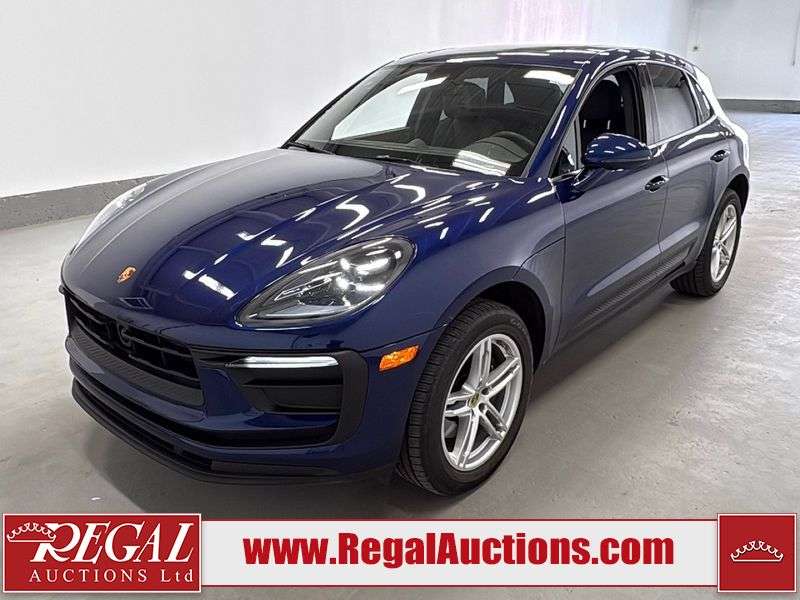 2023 Porsche Macan BASE
