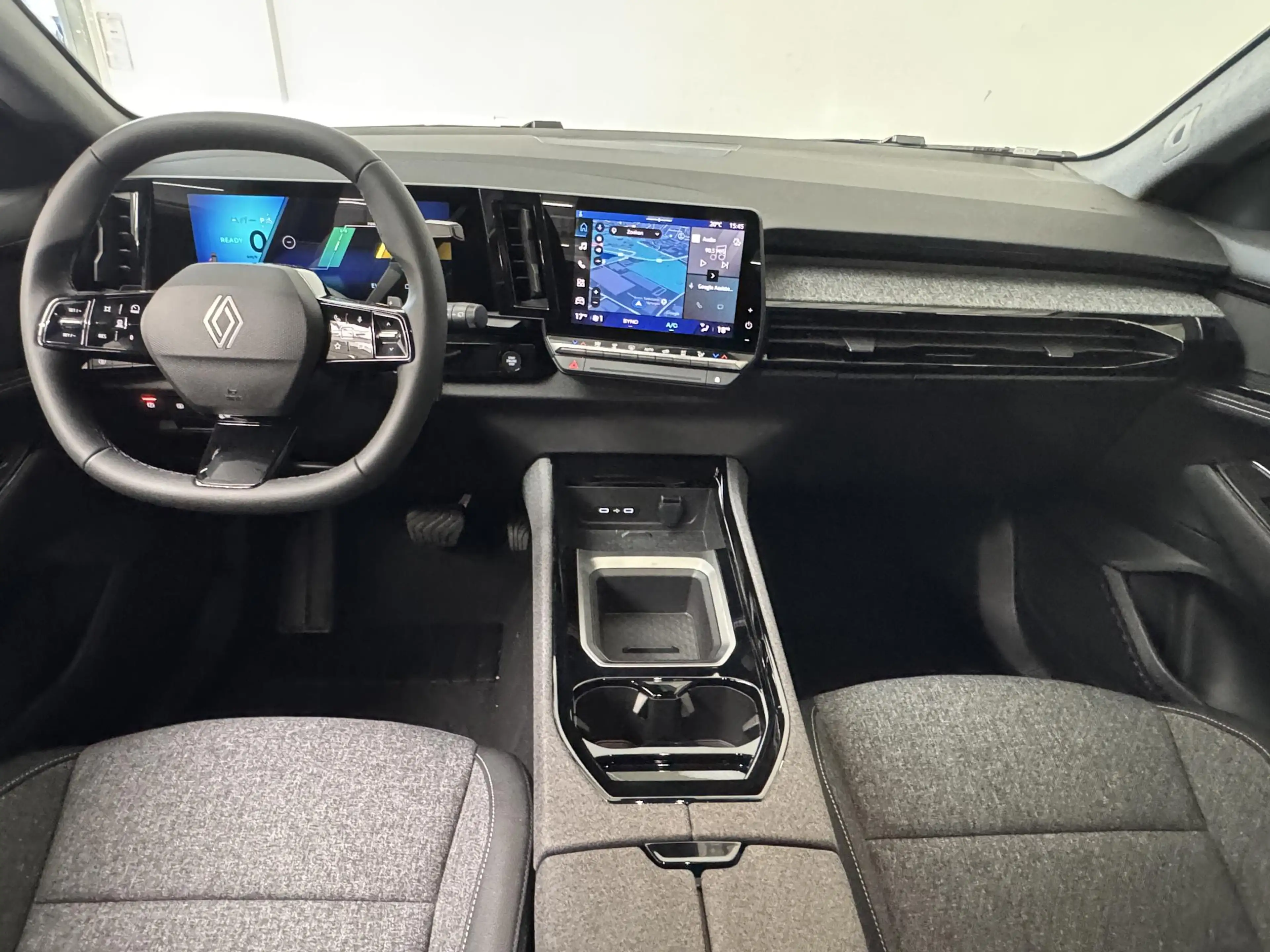 Renault Austral 1.2 E-Tech full hybrid 200 evolution Demo | Camera — photo 3