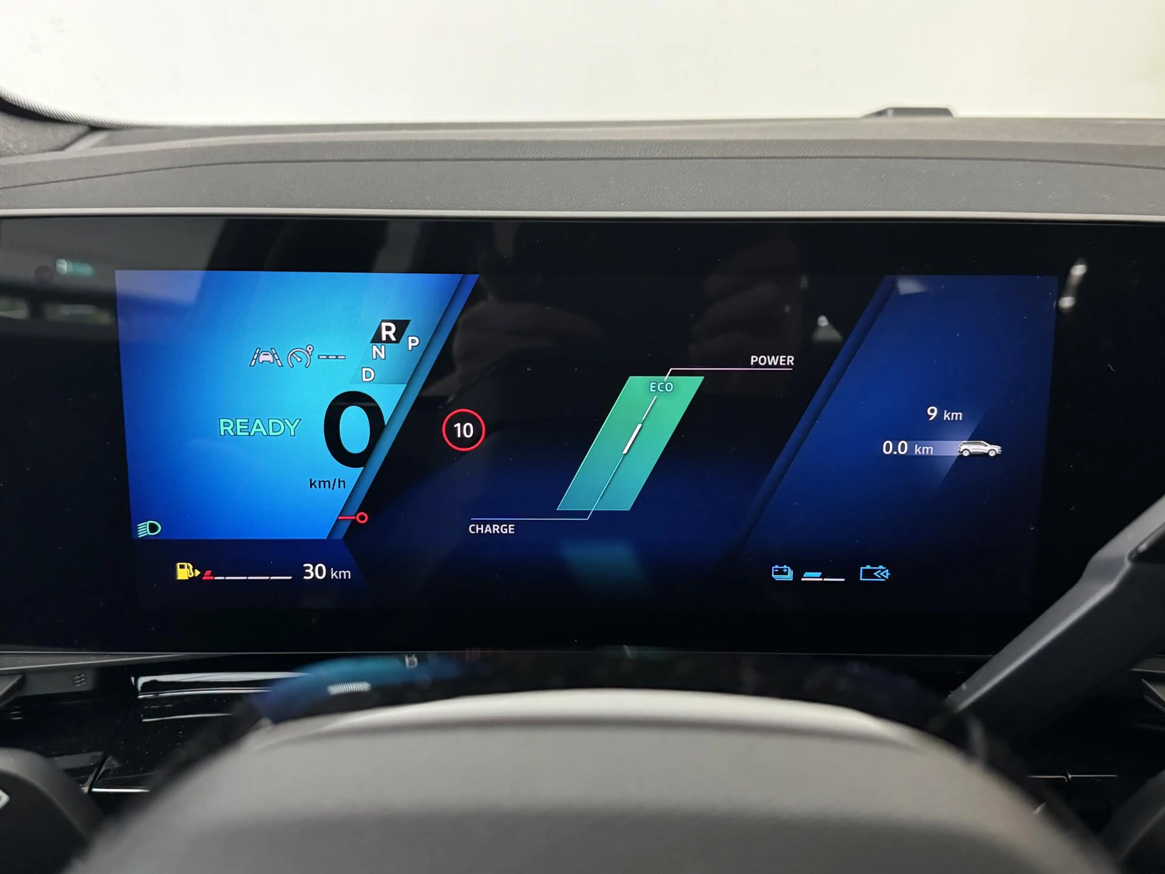 Renault Austral 1.2 E-Tech full hybrid 200 evolution Demo | Camera — photo 4