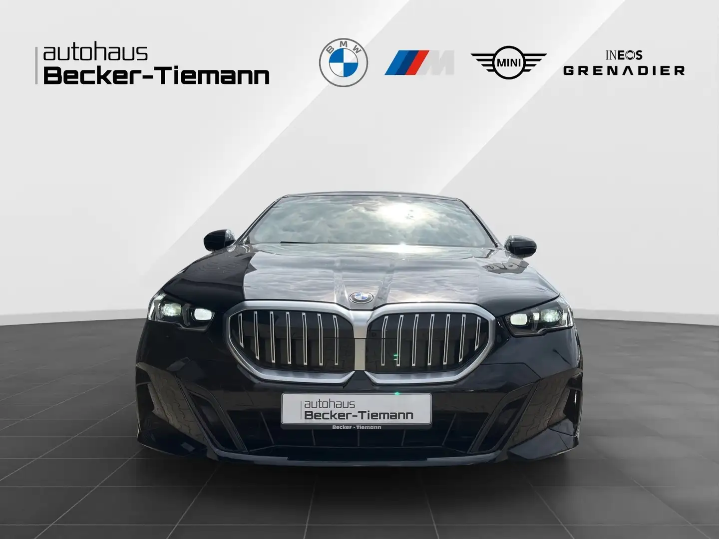 BMW 520 d xDrive M Sport/LivePro/Head-Up/Driving+/Parking+ Schwarz - 2