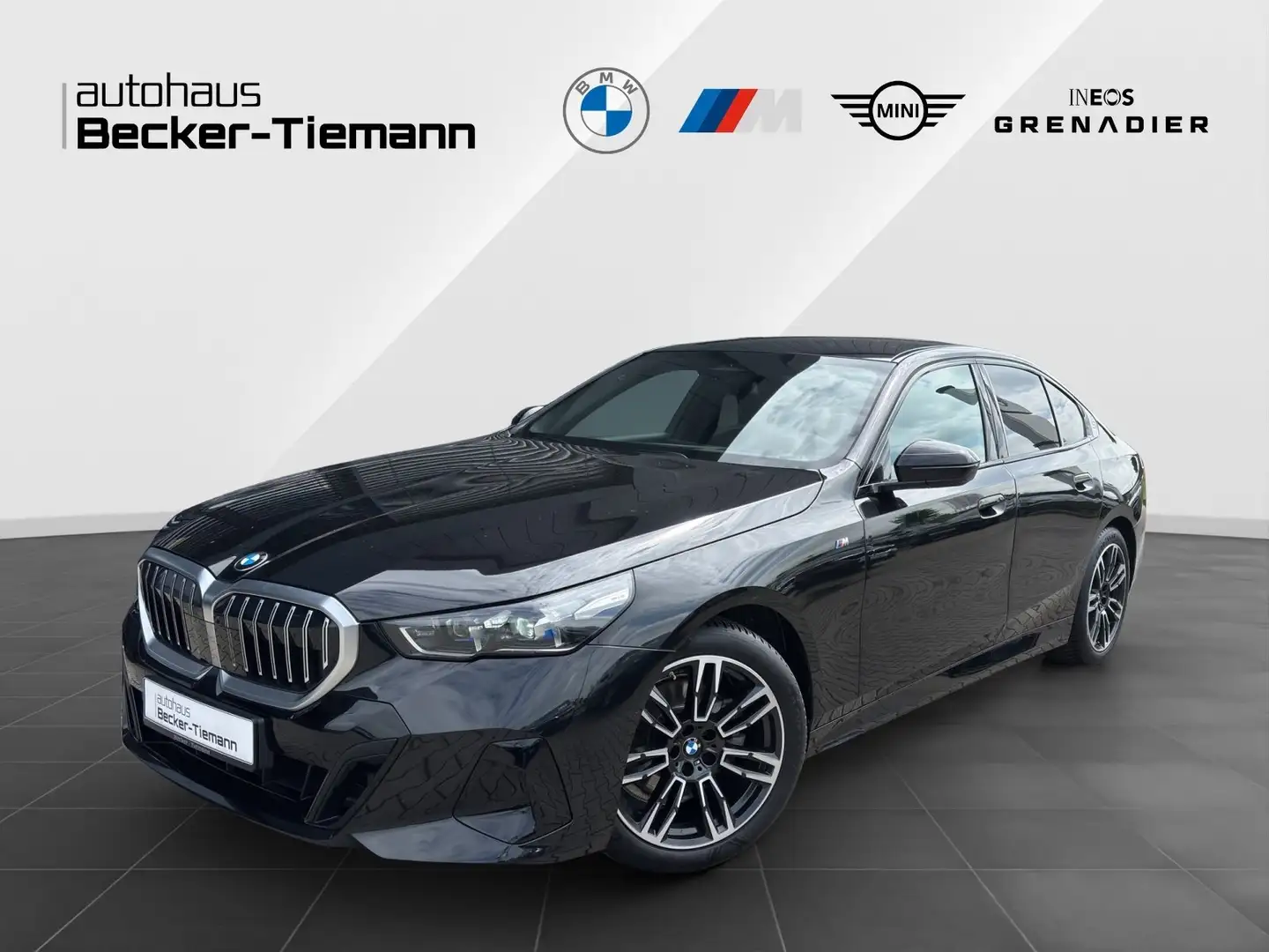 BMW 520 d xDrive M Sport/LivePro/Head-Up/Driving+/Parking+ Schwarz - 1