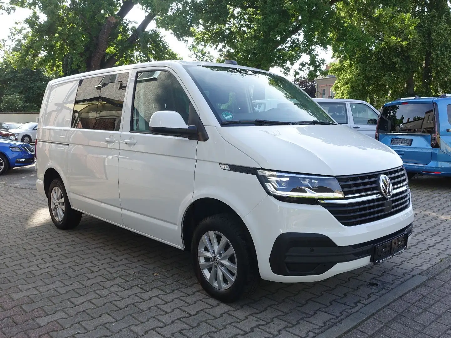 Volkswagen T6 Kombi T6.1,Plus,Mixto,Navi,LED,Sitzhzg,RFK,5 Sitze Biały - 1