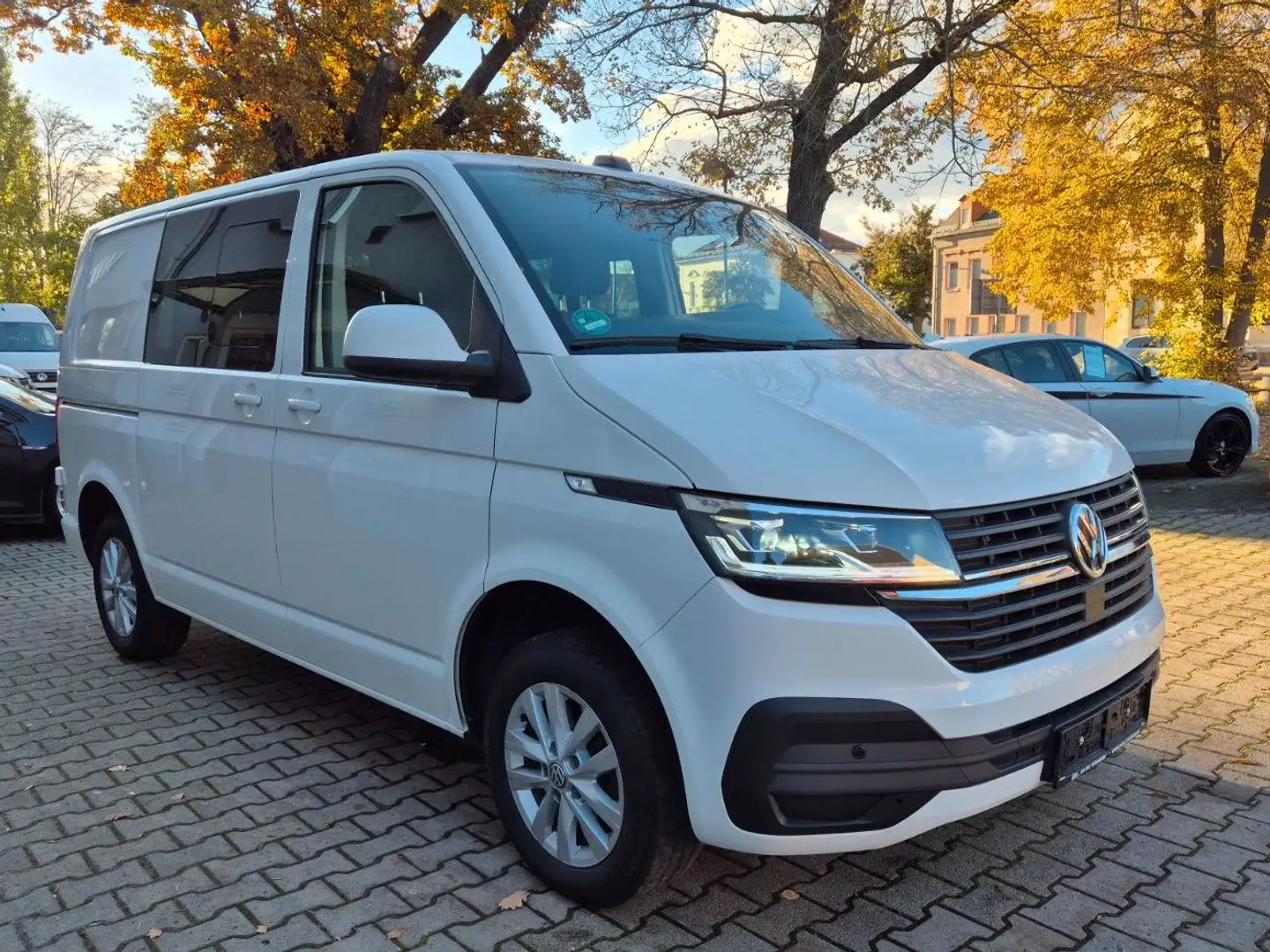 Volkswagen T6 Kombi T6.1,Plus,Mixto,Navi,LED,Sitzhzg,RFK,5 Sitze Weiß - 1