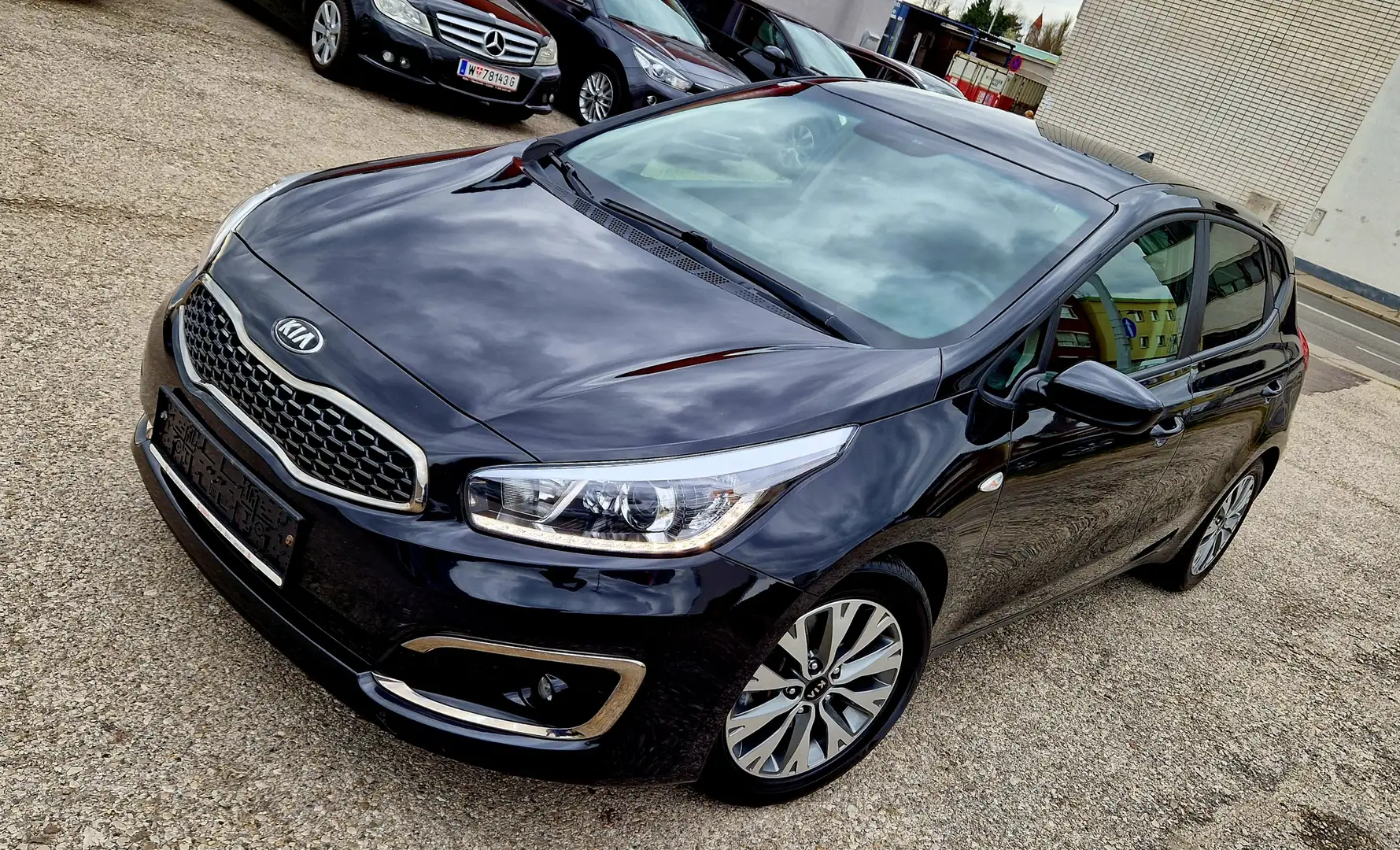 Kia Ceed / cee'd Silber * Finanzierung * Grau - 2