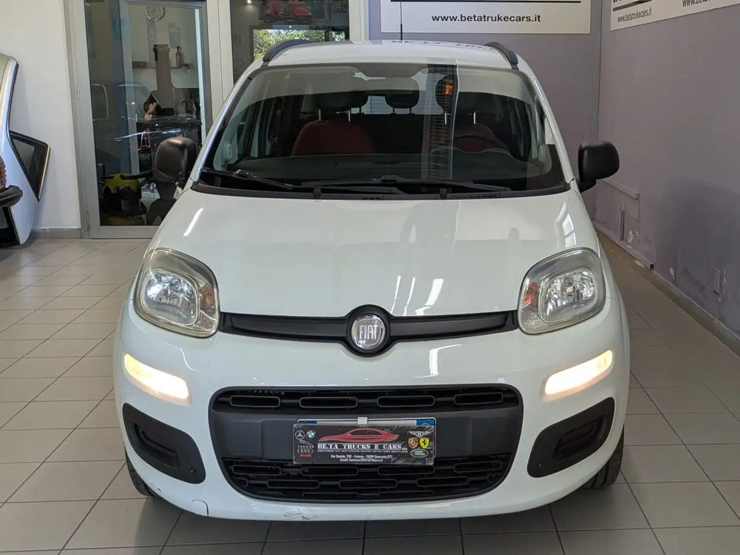 Fiat Panda Panda 0.9 t.air t. natural power Lounge 80cv E5+ Weiß - 2