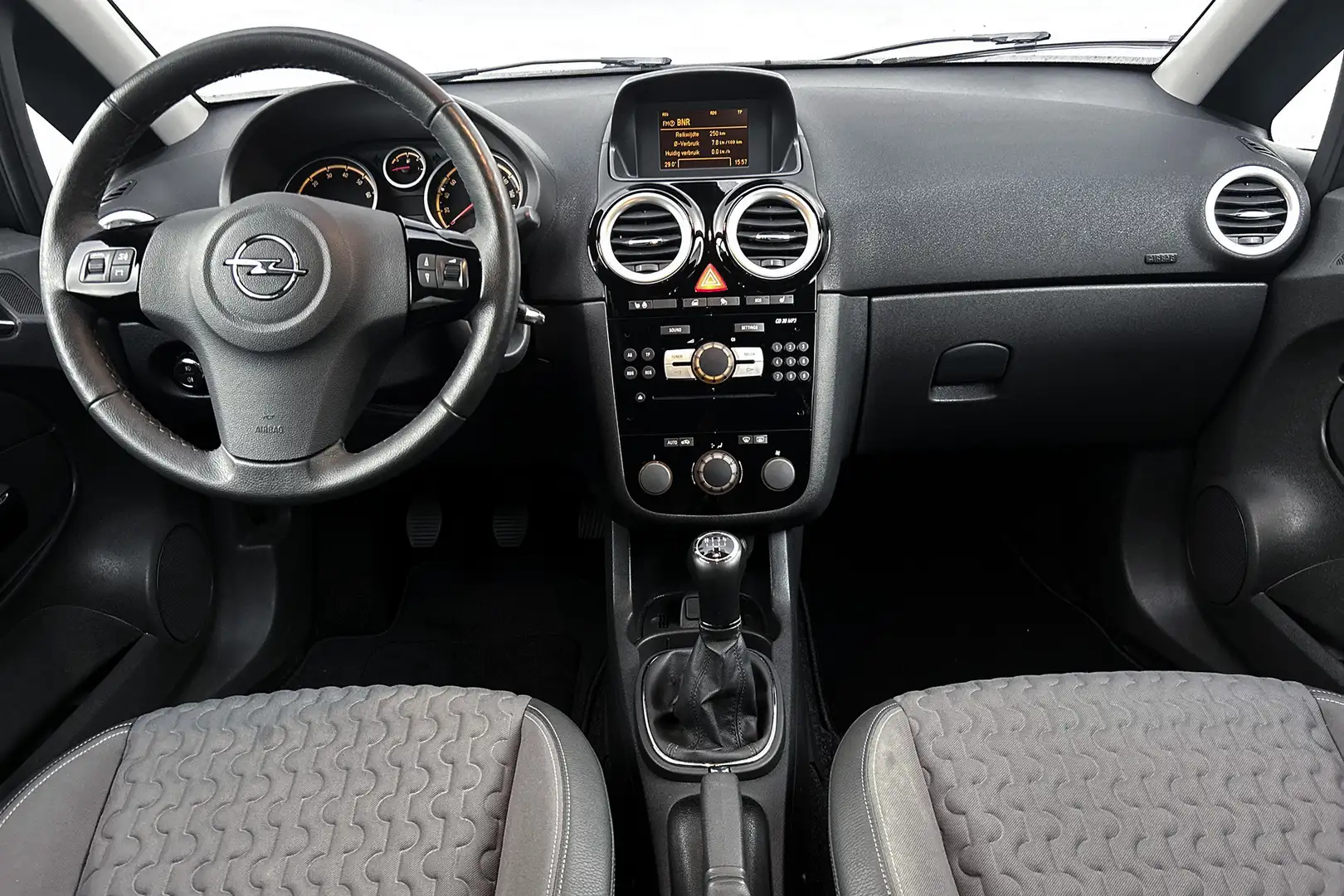 Opel Corsa 1.4-16V Cosmo | Airco | Cruise control | Parkeerse Nero - 2