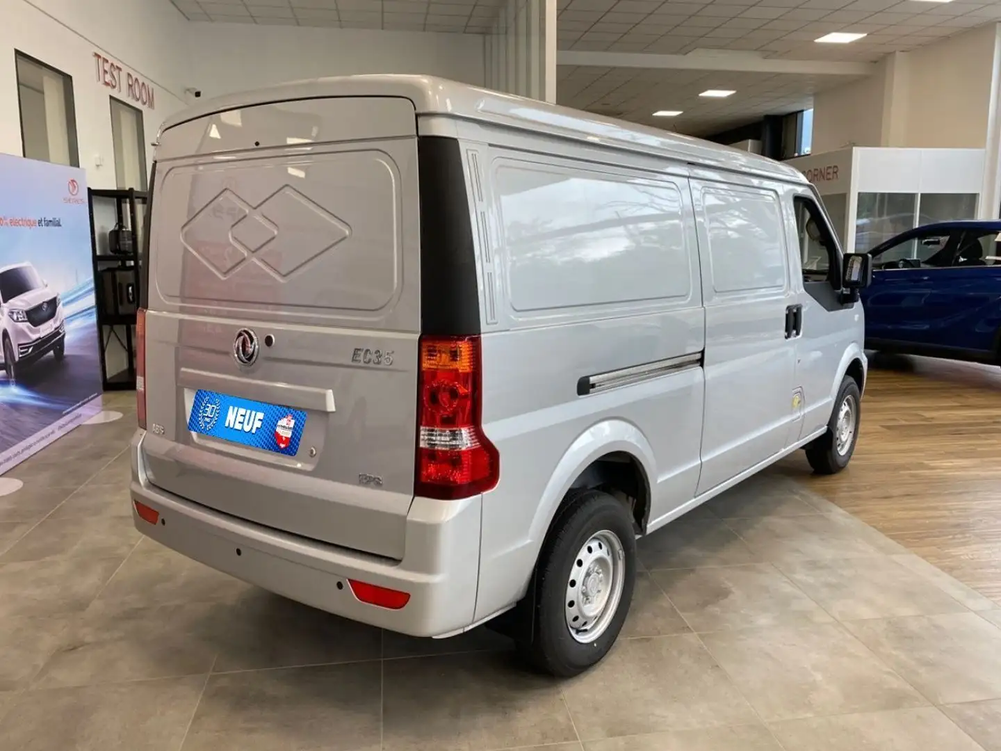 DFSK VAN 2 Places Caméra 2 Portes Lat. Clim. Bluetooth  Gris - 2