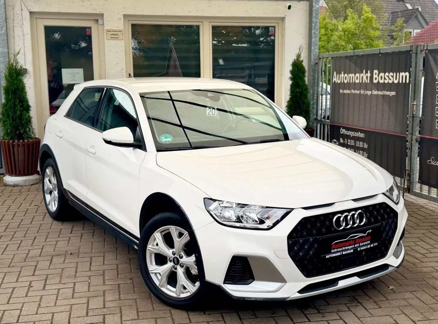 Audi A1 citycarver 35 TFSI virtual RKam | Shz. | Weiß - 1