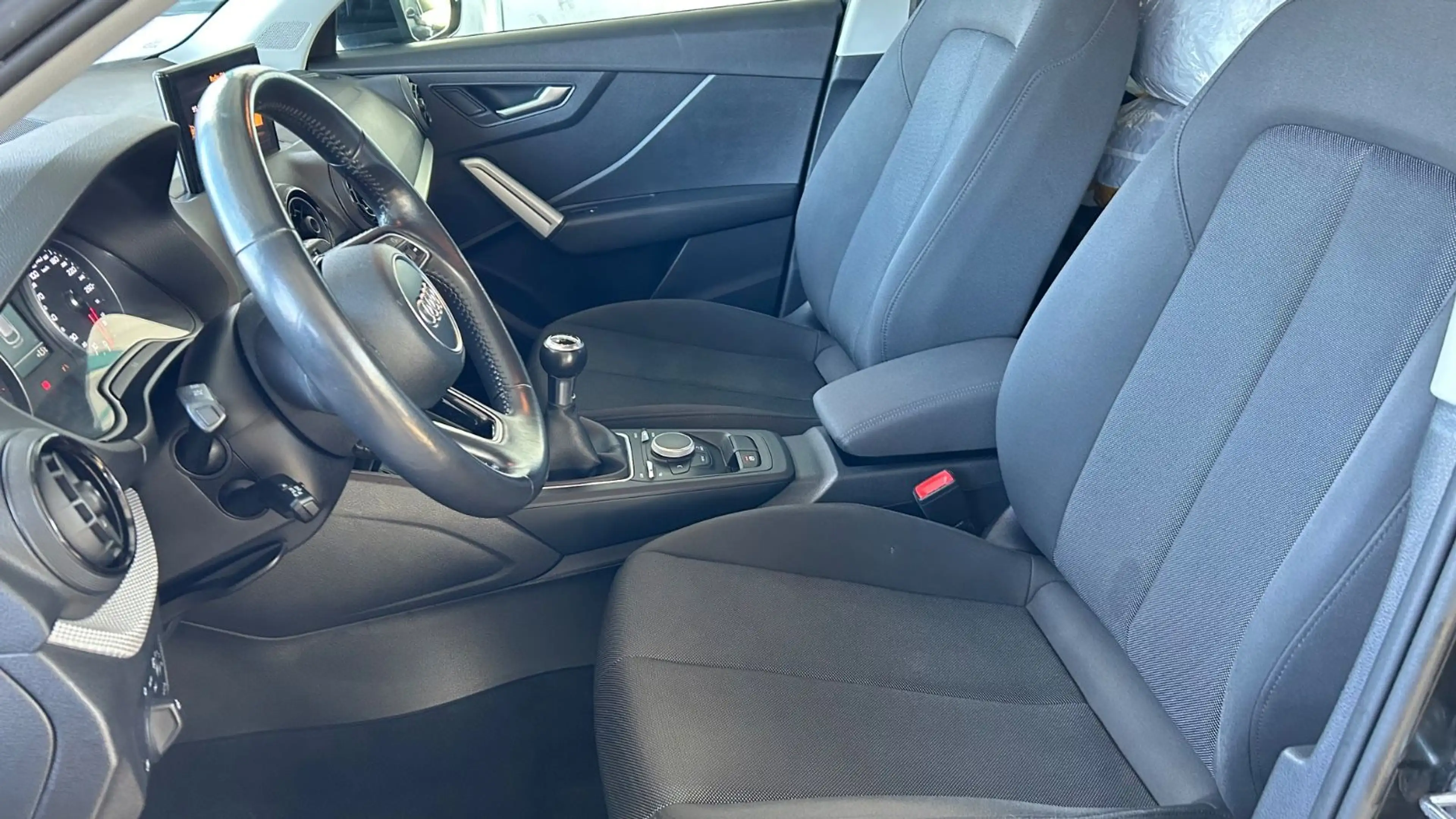 Audi Q2 basis *Tempomat* — photo 9