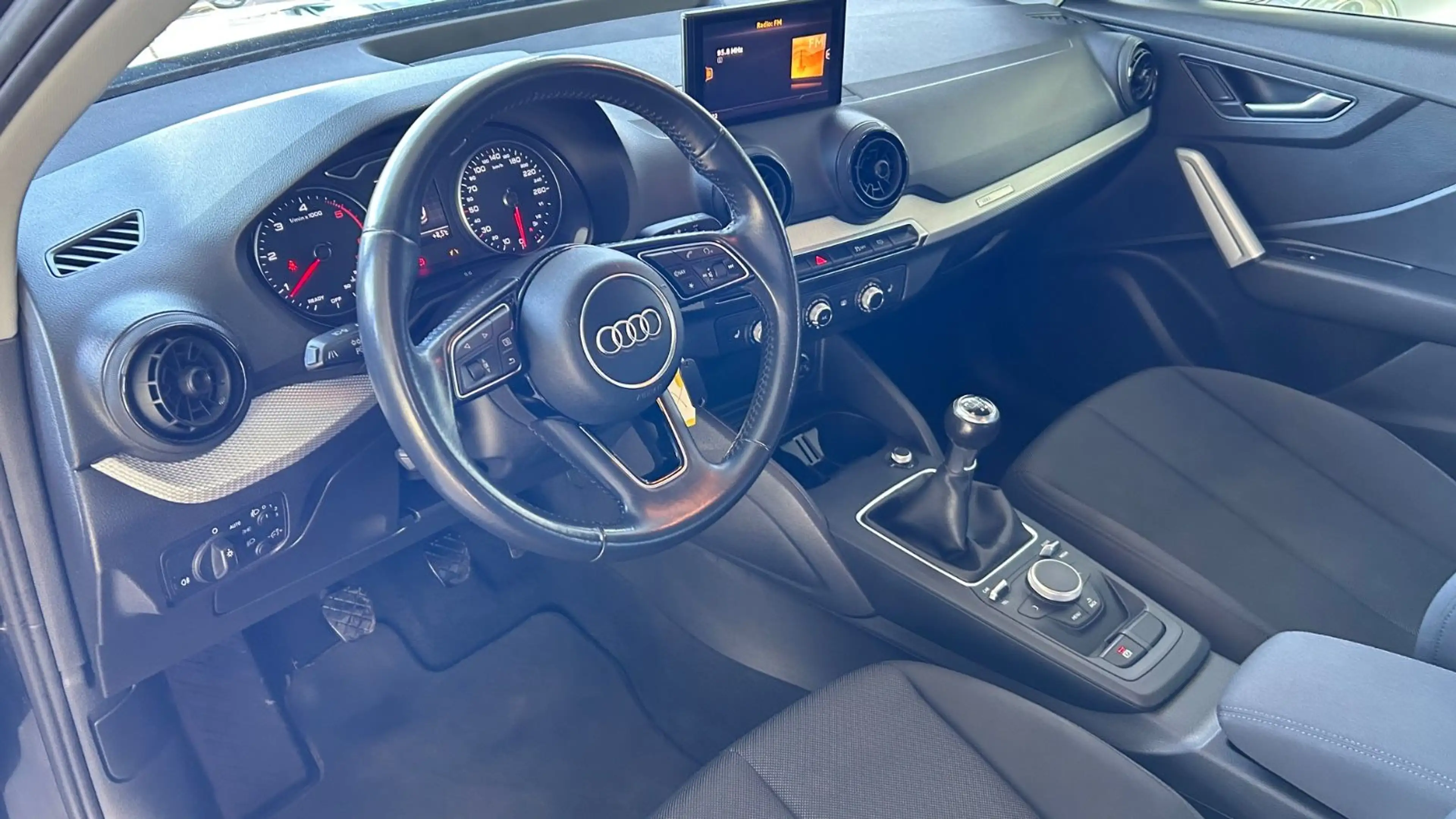 Audi Q2 basis *Tempomat* — photo 8