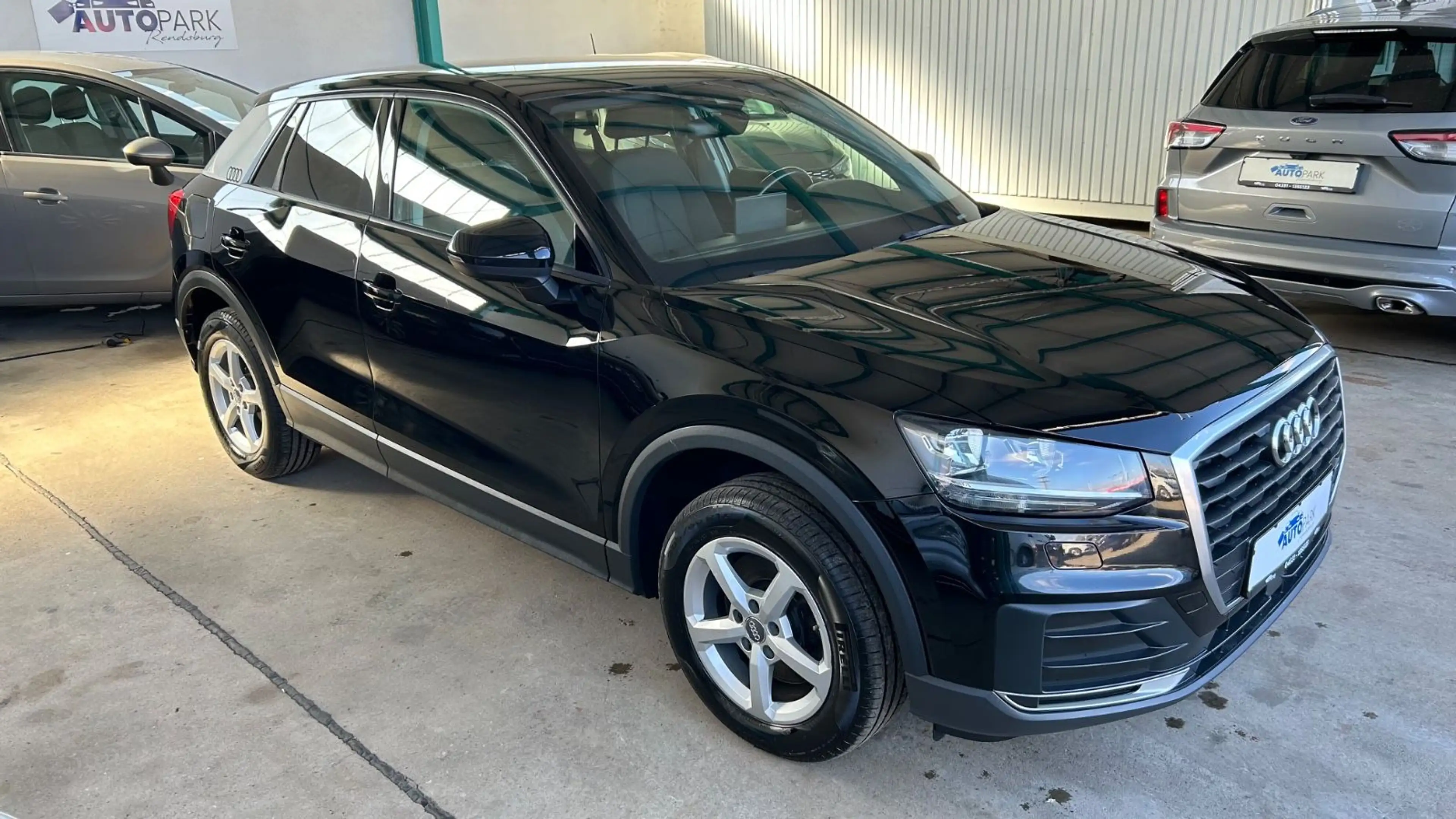 Audi Q2 basis *Tempomat* — photo 2