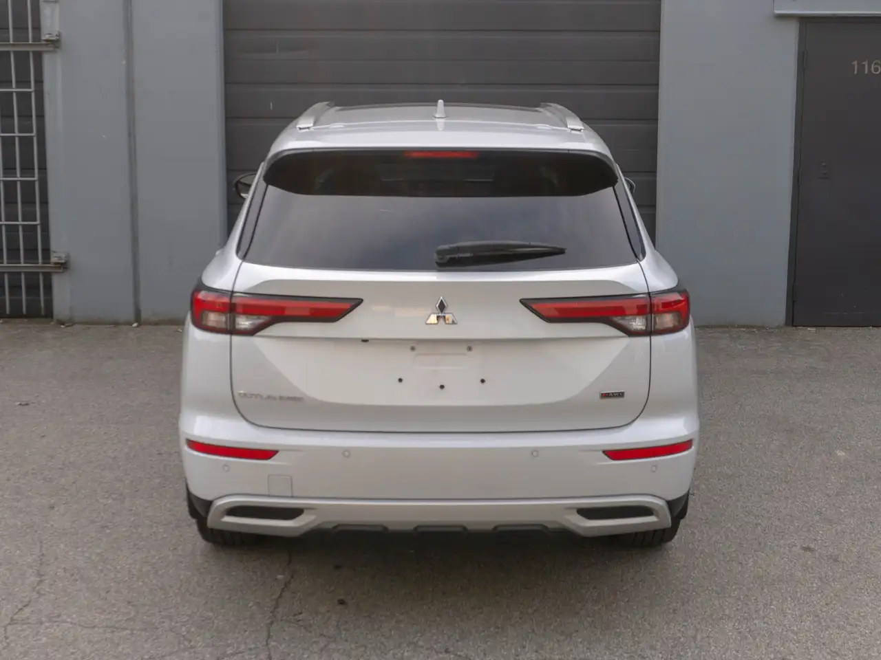 Mitsubishi Outlander снимка Mitsubishi Outlander