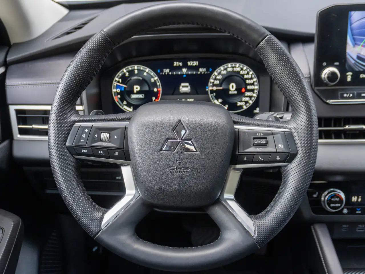 Mitsubishi Outlander снимка Mitsubishi Outlander