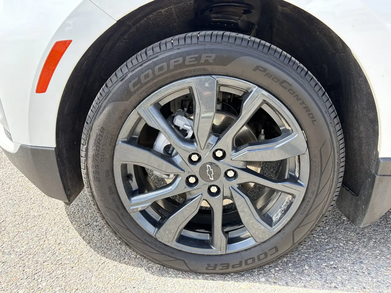 Chevrolet Equinox снимка Chevrolet Equinox