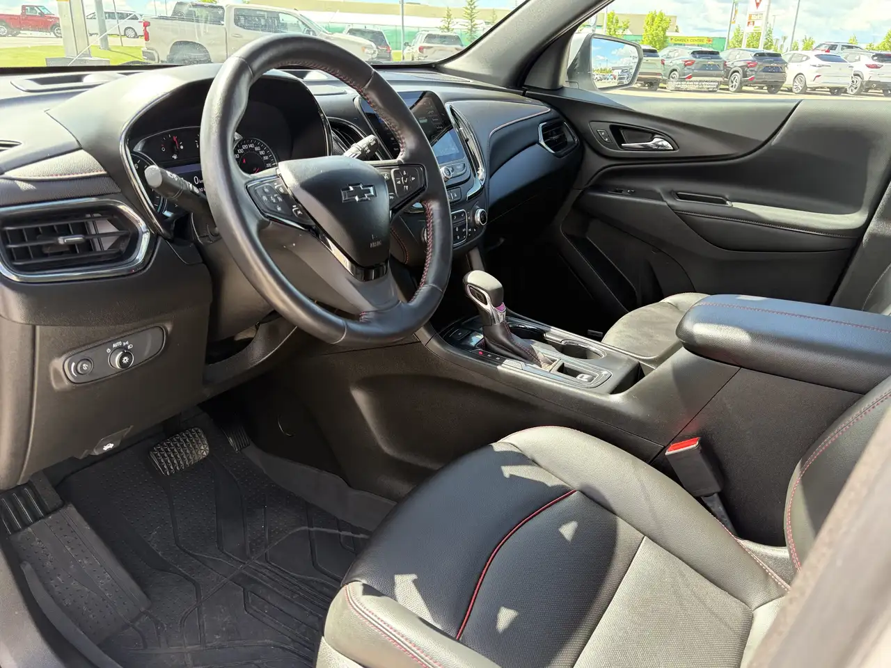 Chevrolet Equinox снимка Chevrolet Equinox