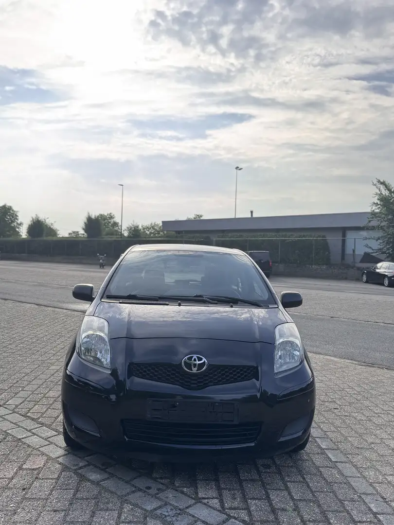 Toyota Yaris 1.0 VVT-i Cool - 1
