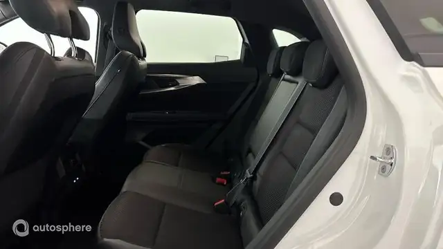 Renault Austral view 13