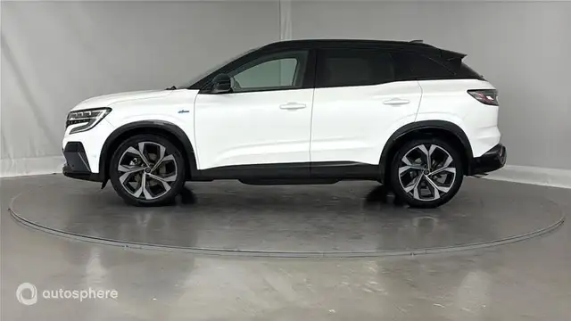Renault Austral view 7