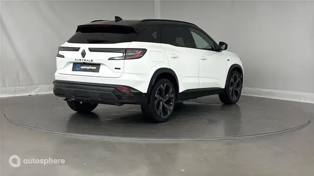 Renault Austral view 5
