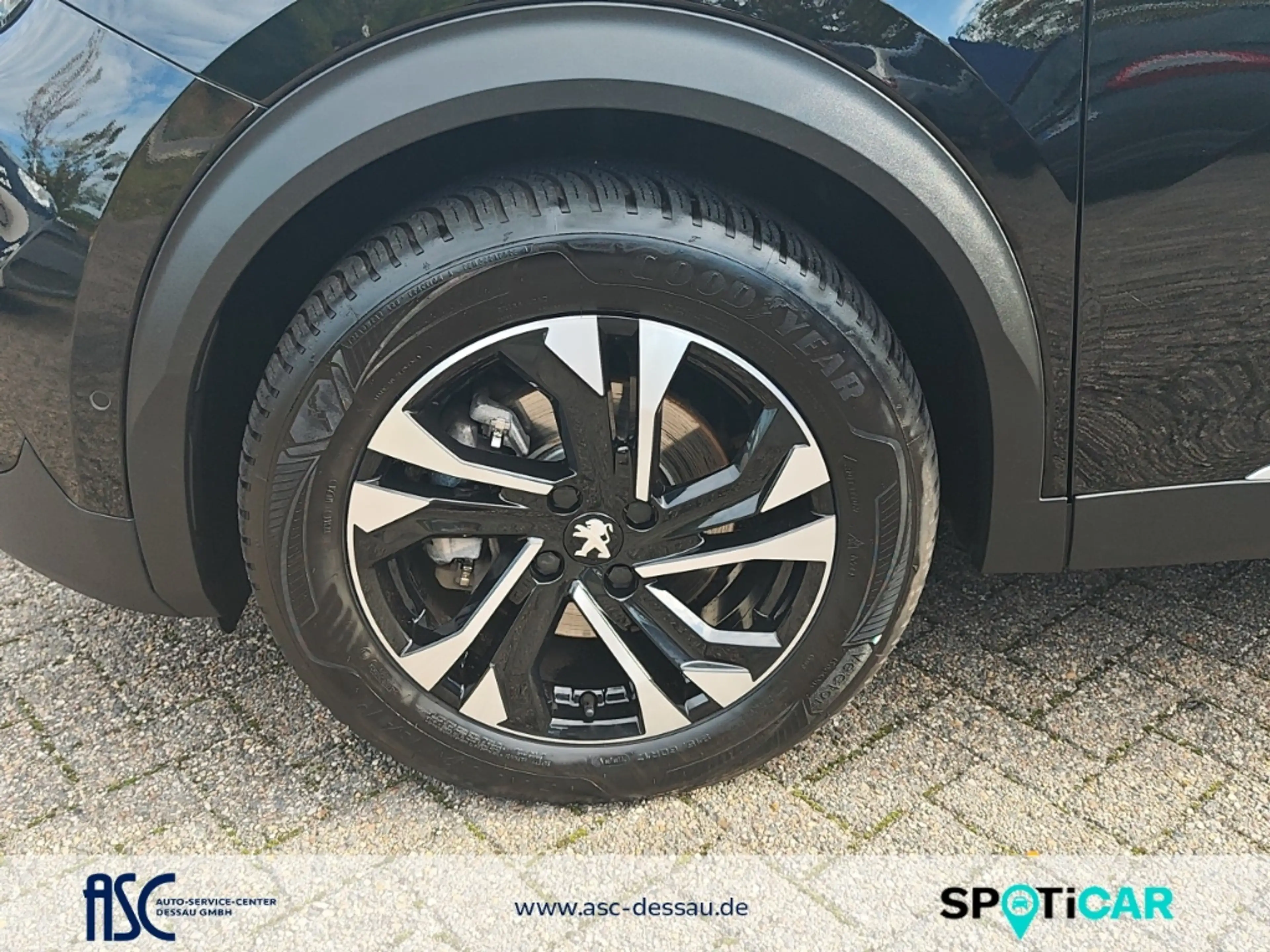 Peugeot 2008 GT/FullLED/Kamera/Navi/el.SD/Allwetter/Standheiz/C — photo 13