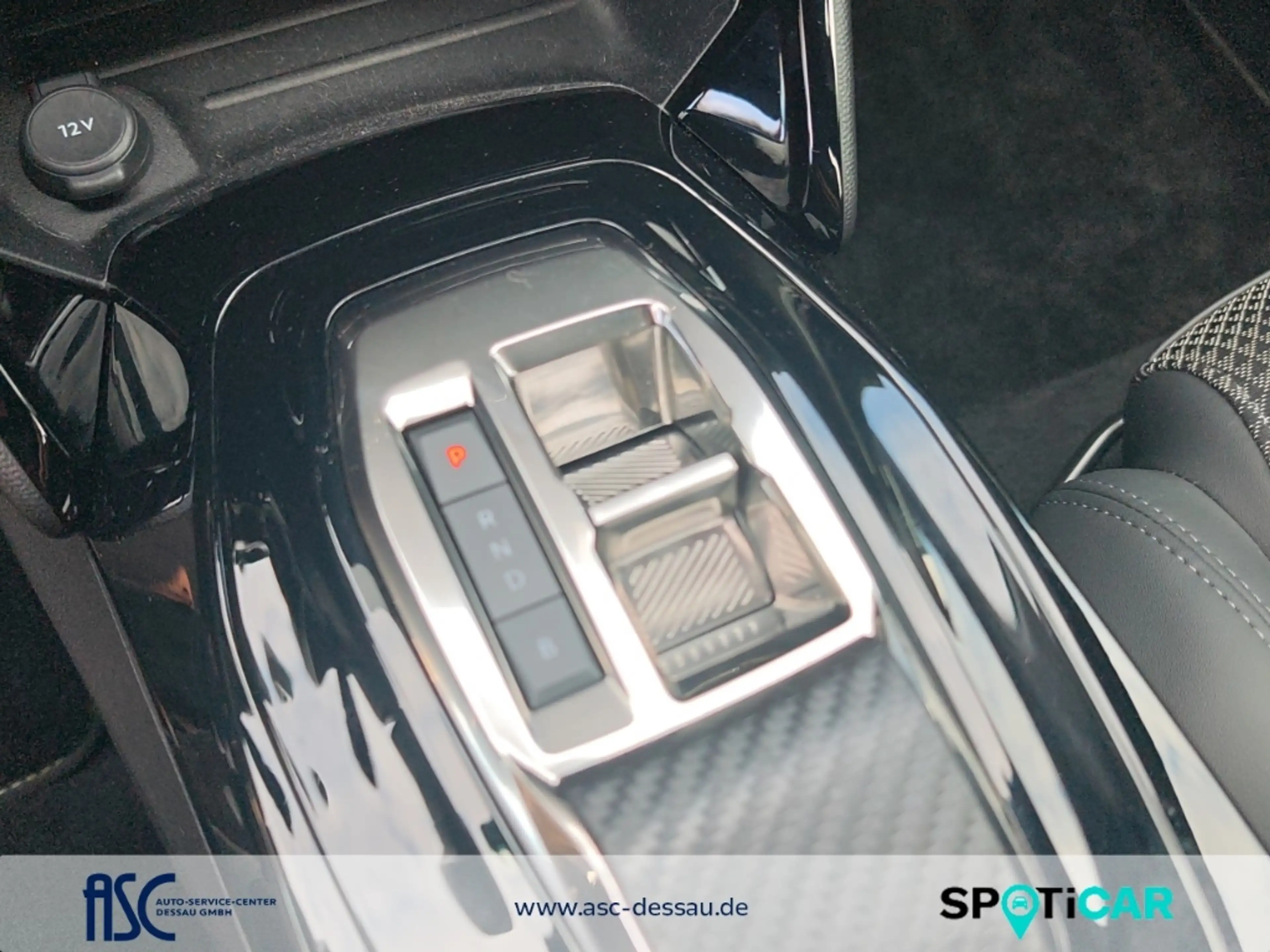 Peugeot 2008 GT/FullLED/Kamera/Navi/el.SD/Allwetter/Standheiz/C — photo 14